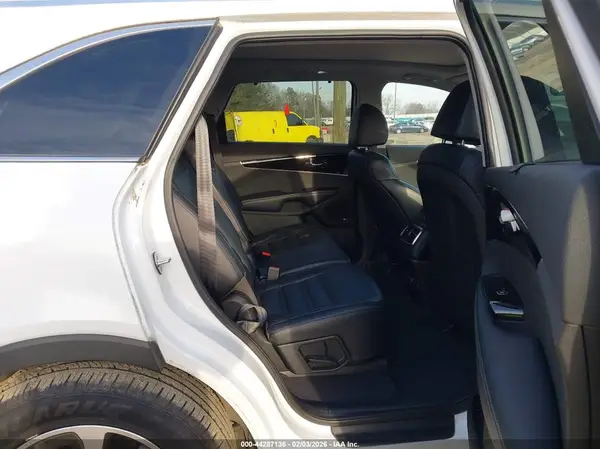 5XYPH4A50KG507583 2019 KIA SORENTO - Image 8