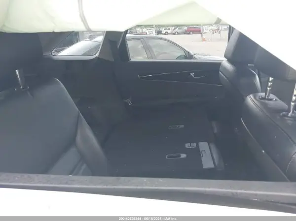 5XYPH4A50KG521273 2019 KIA SORENTO - Image 8