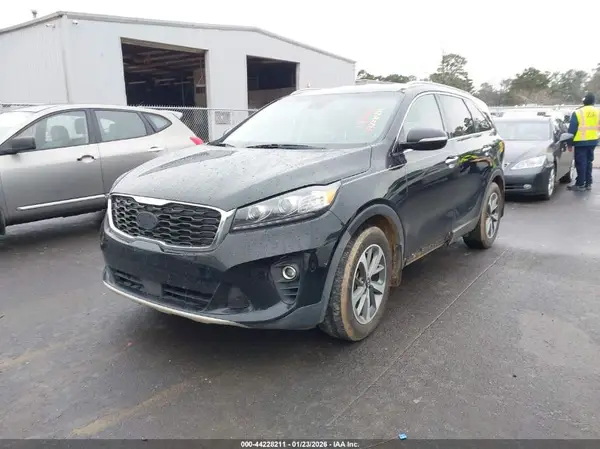 5XYPH4A50KG526697 2019 KIA SORENTO - Image 2