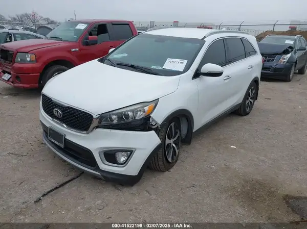 5XYPH4A51JG410598 2018 KIA SORENTO - Image 2