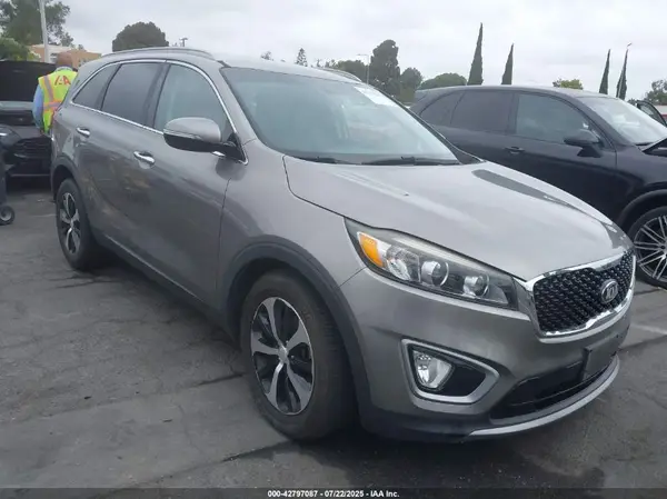 5XYPH4A51JG420368 2018 KIA SORENTO - Image 1