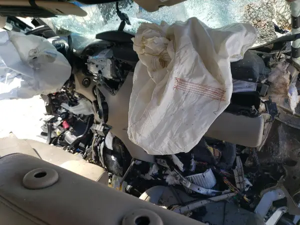 5XYPH4A52HG279594 2017 KIA SORENTO - Image 8