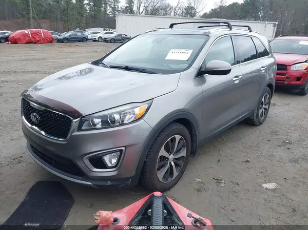 5XYPH4A52JG363372 2018 KIA SORENTO - Image 2