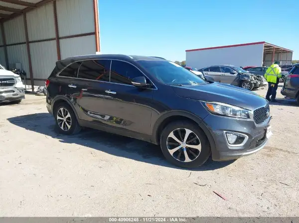 5XYPH4A52JG384044 2018 KIA SORENTO - Image 1