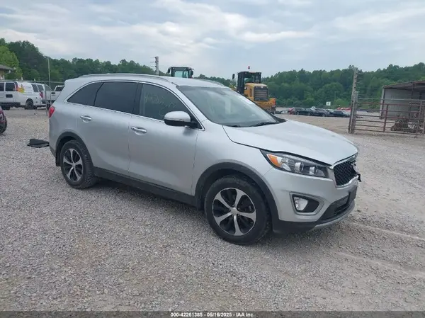 5XYPH4A52JG386618 2018 KIA SORENTO - Image 1