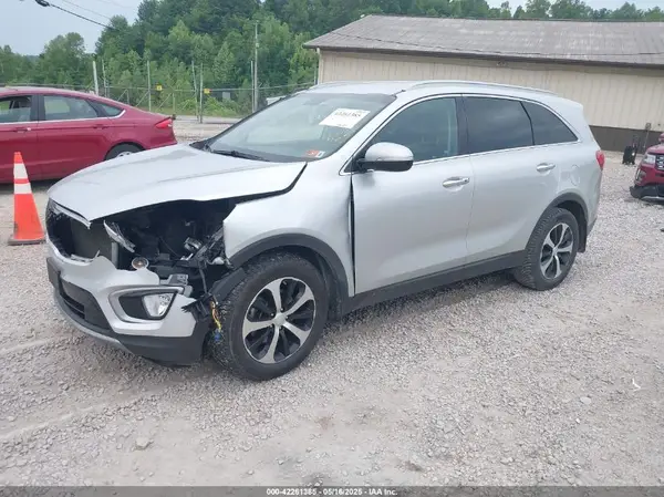 5XYPH4A52JG386618 2018 KIA SORENTO - Image 2