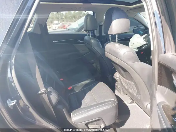 5XYPH4A52KG450304 2019 KIA SORENTO - Image 8