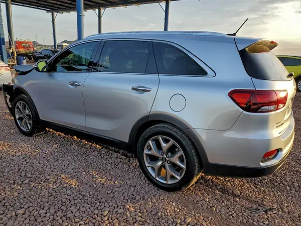 5XYPH4A52KG593530 2019 KIA SORENTO - Image 2