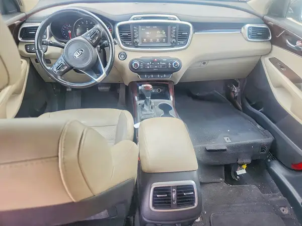 5XYPH4A53HG204077 2017 KIA SORENTO - Image 8