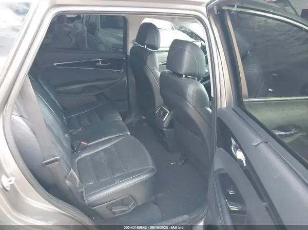 5XYPH4A53HG235832 2017 KIA SORENTO - Image 8