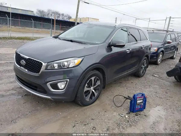5XYPH4A53HG243557 2017 KIA SORENTO - Image 2