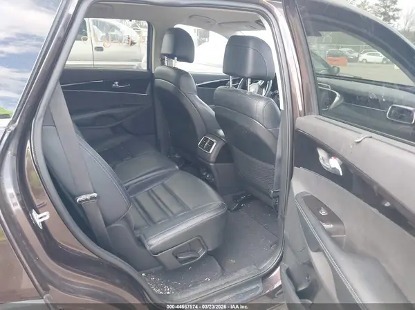 5XYPH4A53HG302087 2017 KIA SORENTO - Image 8