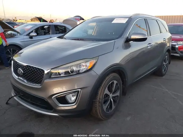 5XYPH4A53HG308228 2017 KIA SORENTO - Image 2