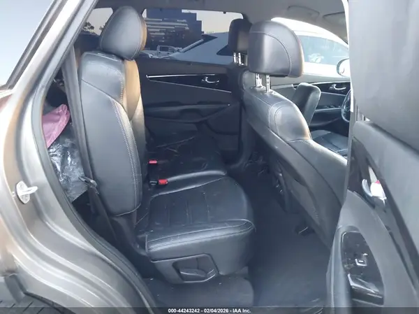 5XYPH4A53HG308228 2017 KIA SORENTO - Image 8