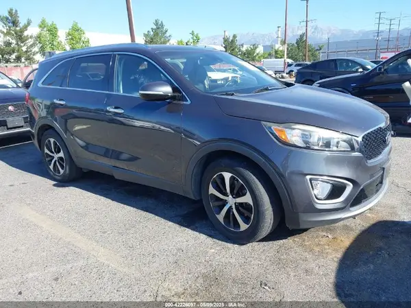 5XYPH4A53JG340201 2018 KIA SORENTO - Image 1