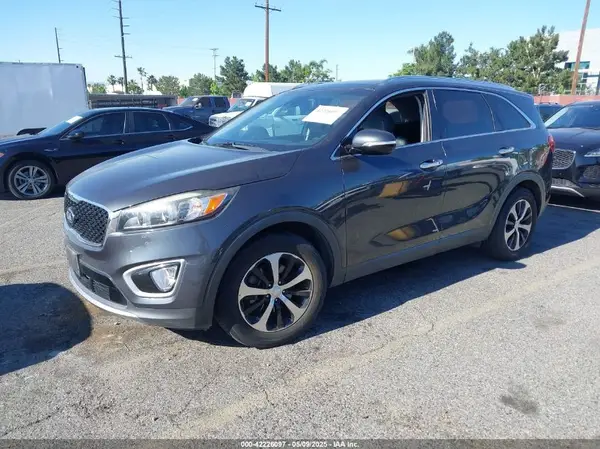 5XYPH4A53JG340201 2018 KIA SORENTO - Image 2