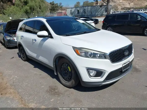 5XYPH4A53JG396462 2018 KIA SORENTO - Image 1
