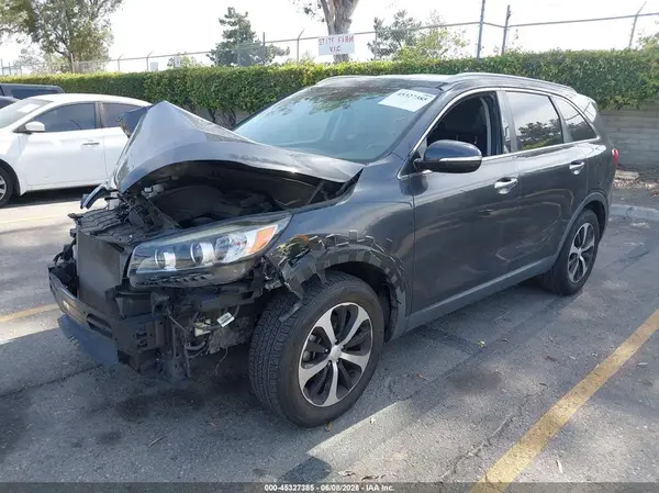 5XYPH4A53JG409257 2018 KIA SORENTO - Image 2