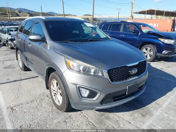 5XYPH4A54GG093439 2016 KIA SORENTO - Image 1