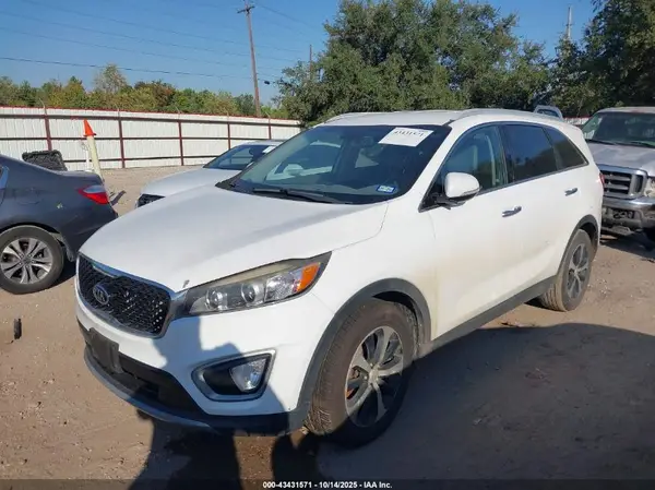 5XYPH4A54GG155857 2016 KIA SORENTO - Image 2