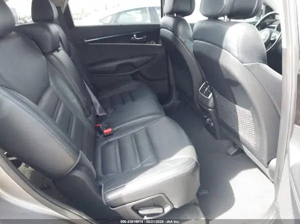 5XYPH4A54GG161853 2016 KIA SORENTO - Image 8