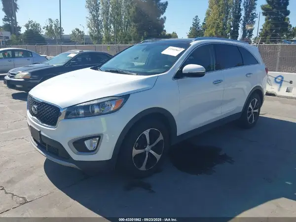 5XYPH4A54JG364068 2018 KIA SORENTO - Image 2