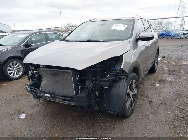 5XYPH4A54JG395966 2018 KIA SORENTO - Image 2