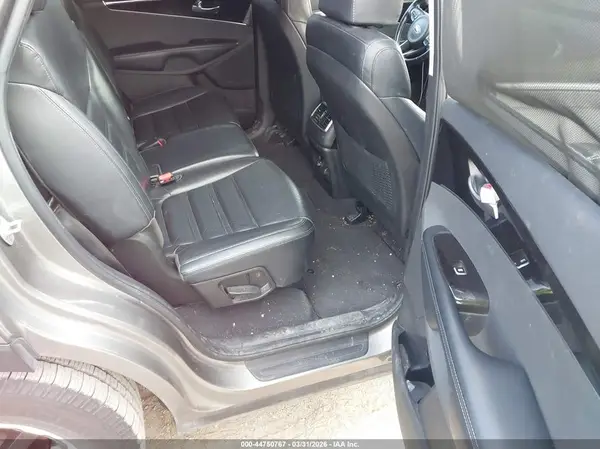 5XYPH4A54JG409557 2018 KIA SORENTO - Image 8