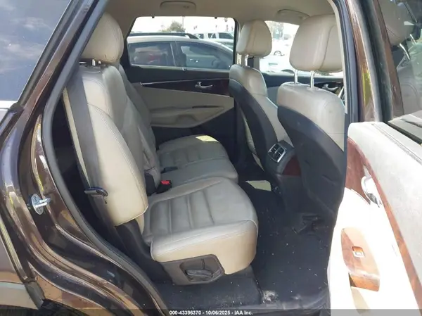 5XYPH4A55GG005174 2016 KIA SORENTO - Image 8
