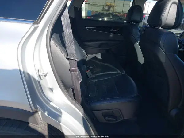 5XYPH4A55GG106649 2016 KIA SORENTO - Image 8