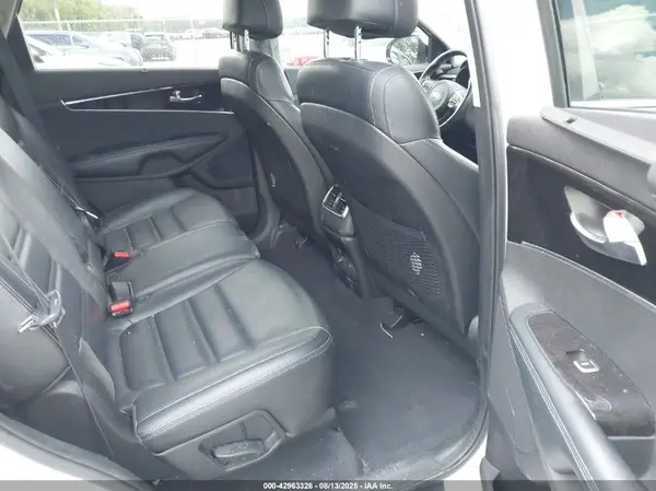 5XYPH4A55HG320767 2017 KIA SORENTO - Image 8