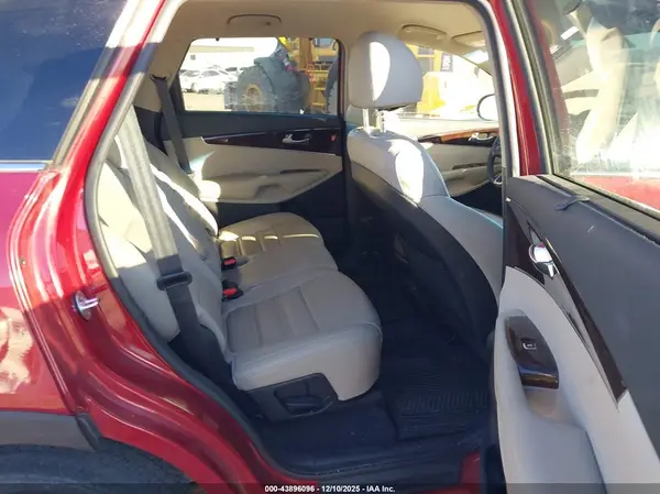 5XYPH4A55JG386550 2018 KIA SORENTO - Image 8