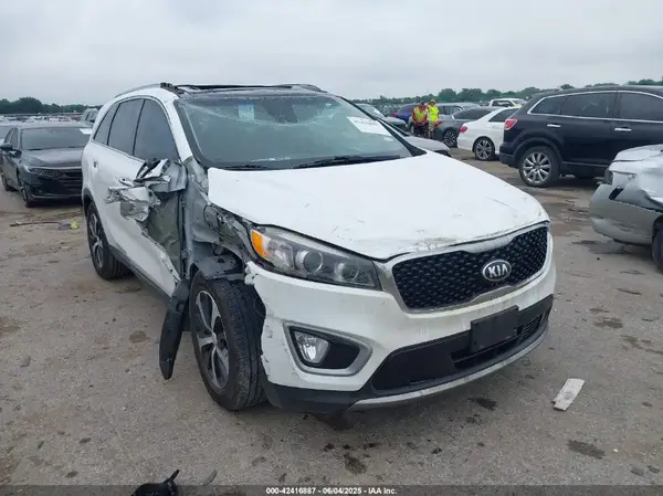 5XYPH4A55JG398973 2018 KIA SORENTO - Image 1