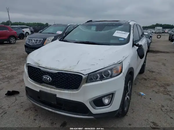 5XYPH4A55JG398973 2018 KIA SORENTO - Image 2