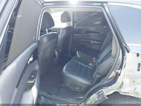 5XYPH4A55KG453584 2019 KIA SORENTO - Image 8