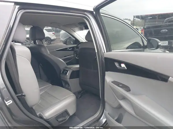 5XYPH4A56GG096178 2016 KIA SORENTO - Image 8