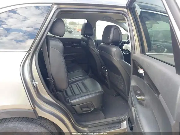 5XYPH4A56GG098691 2016 KIA SORENTO - Image 8