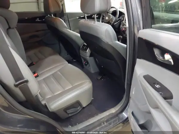 5XYPH4A56GG159733 2016 KIA SORENTO - Image 8