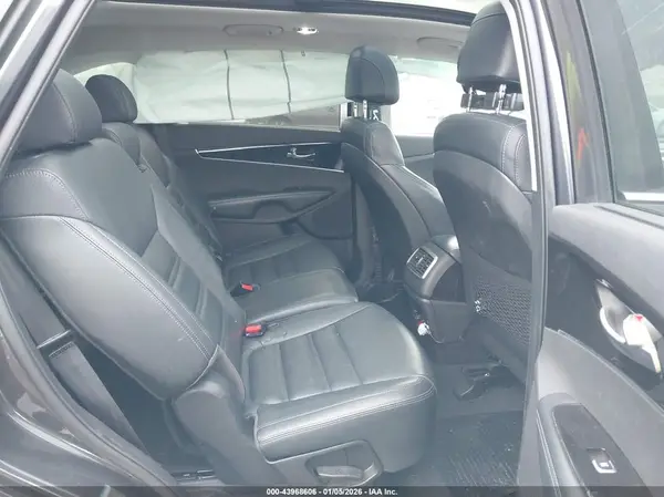 5XYPH4A56HG309857 2017 KIA SORENTO - Image 8