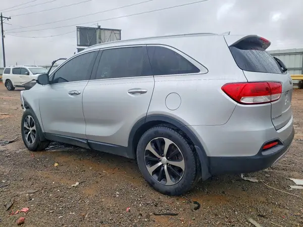 5XYPH4A56JG360569 2018 KIA SORENTO - Image 2