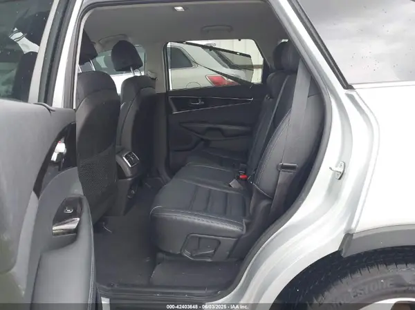 5XYPH4A56JG386153 2018 KIA SORENTO - Image 8