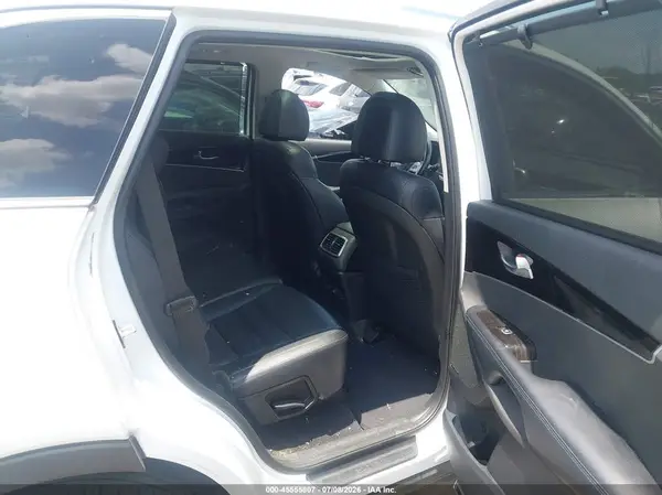 5XYPH4A56KG504400 2019 KIA SORENTO - Image 8