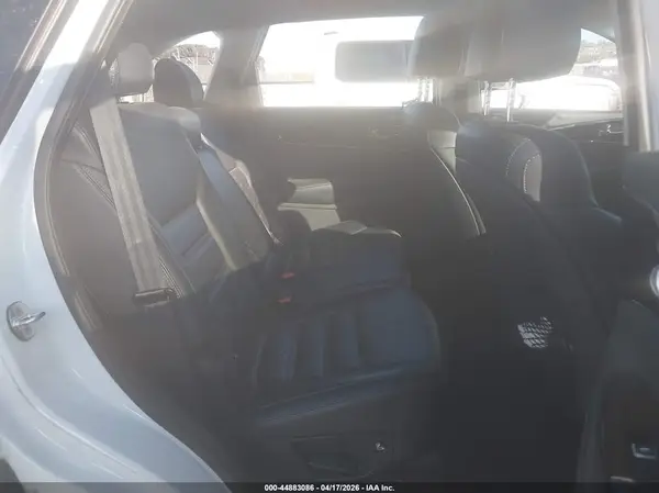 5XYPH4A56LG710981 2020 KIA SORENTO - Image 8
