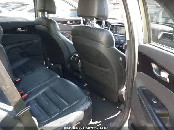 5XYPH4A57HG236014 2017 KIA SORENTO - Image 8