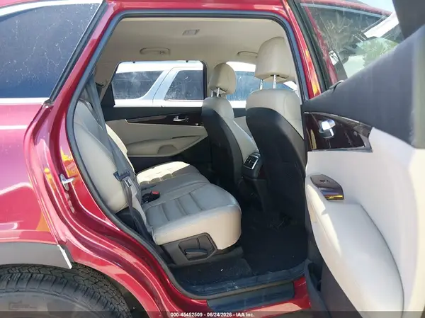 5XYPH4A57HG251385 2017 KIA SORENTO - Image 8