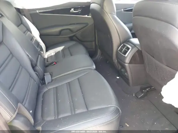 5XYPH4A57JG374531 2018 KIA SORENTO - Image 8