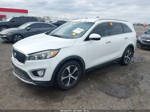 5XYPH4A57JG409424 2018 KIA SORENTO - Image 2