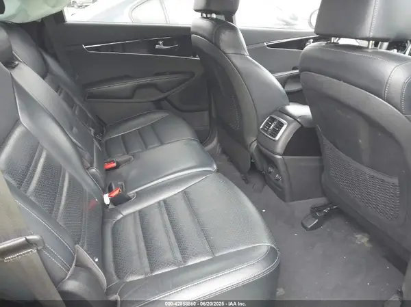 5XYPH4A57KG454025 2019 KIA SORENTO - Image 8