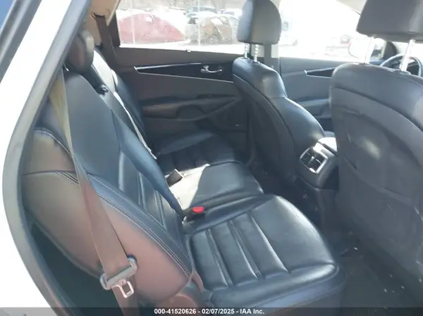 5XYPH4A57KG455210 2019 KIA SORENTO - Image 8