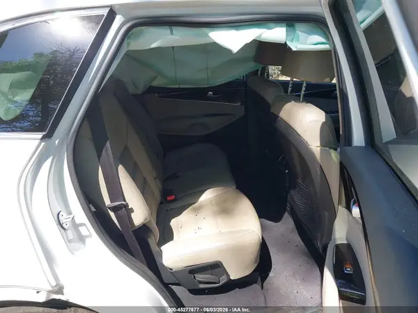 5XYPH4A57KG527412 2019 KIA SORENTO - Image 8